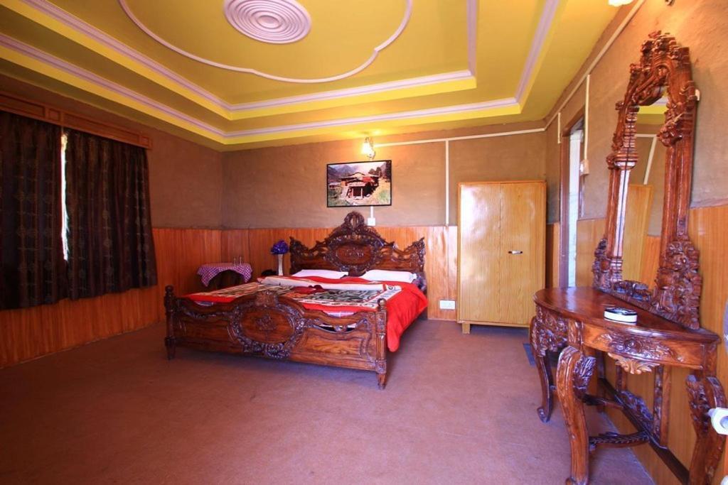 Oyo 43476 Vatika Resort Shimla Værelse billede