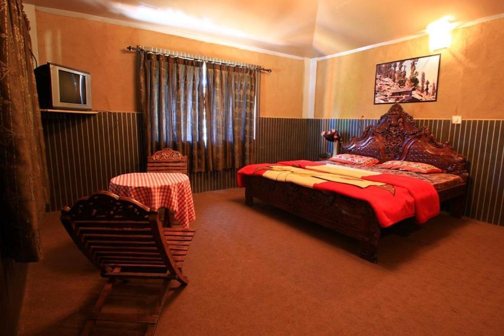 Oyo 43476 Vatika Resort Shimla Eksteriør billede